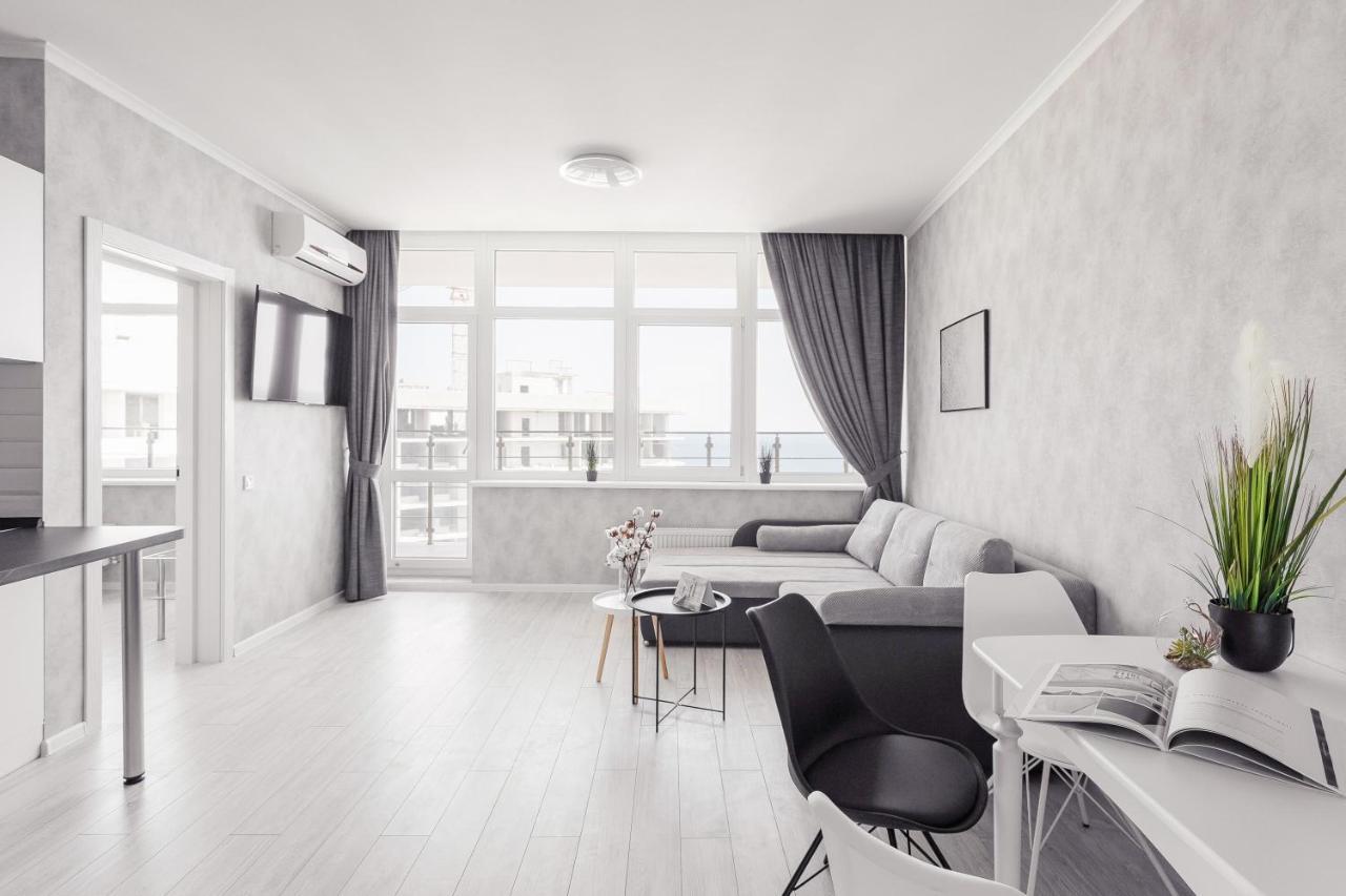 Sea & Sky Apartments Odessza Kültér fotó
