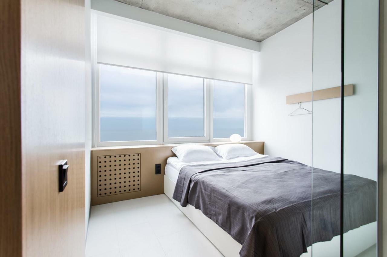 Sea & Sky Apartments Odessza Kültér fotó